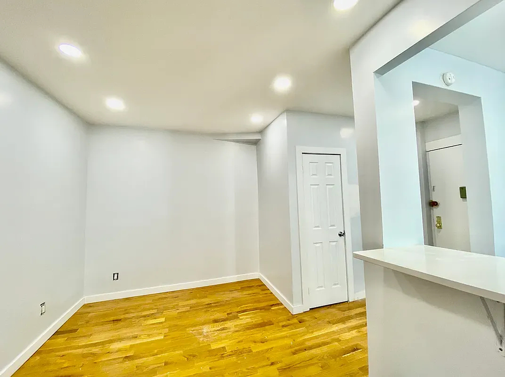 70 Post Avenue - Photo 1