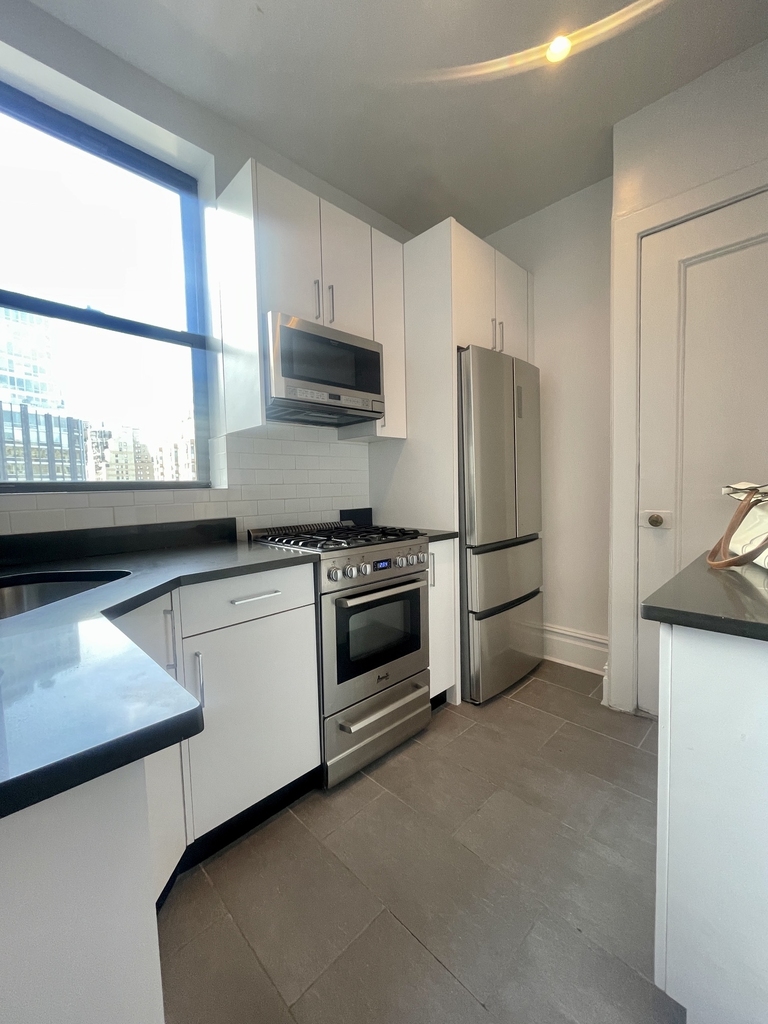 166 West 72nd Street, 9D - Photo 14