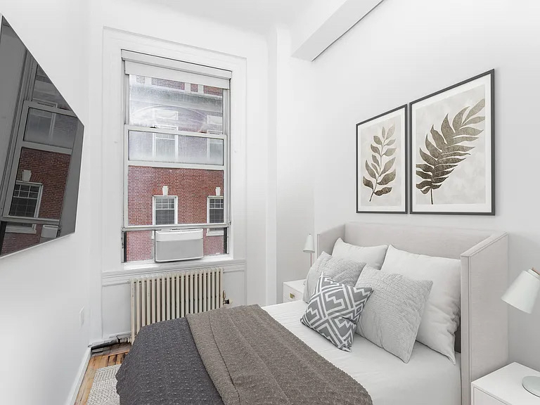 135 William Street - Photo 6