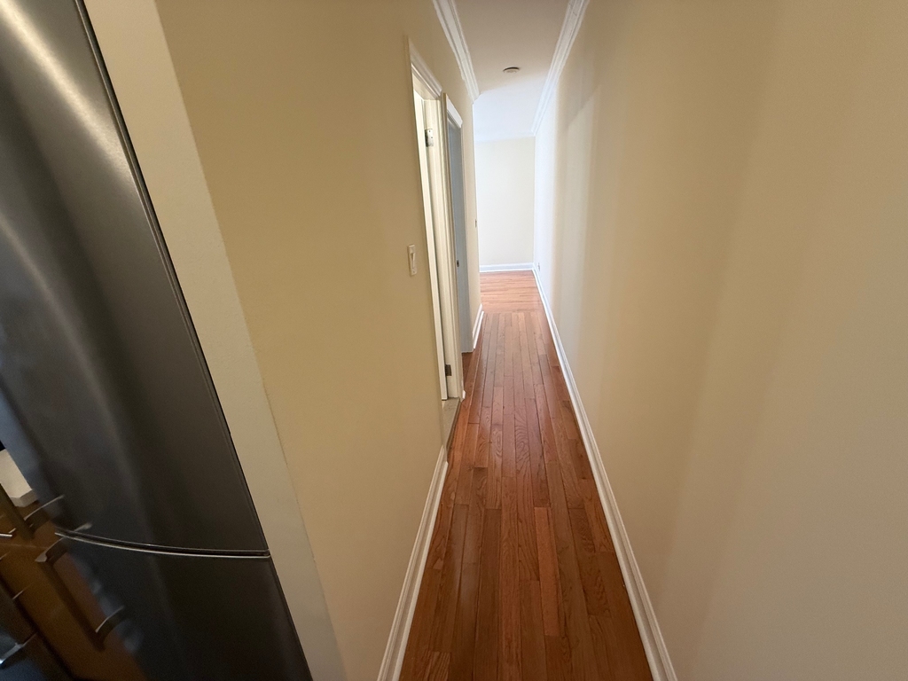 326 East 58th Street - Photo 6
