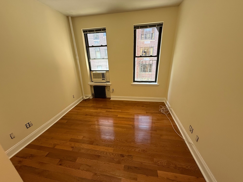 326 East 58th Street - Photo 1