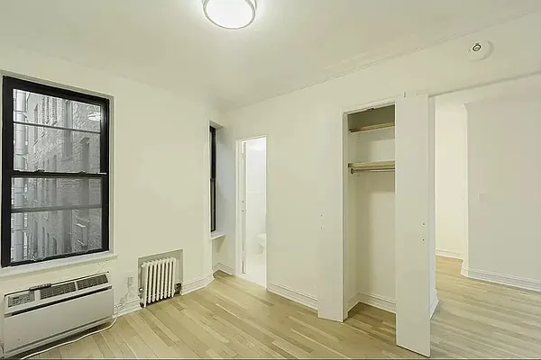 326 East 58th Street - Photo 5