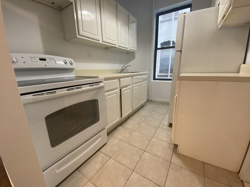 West 152nd Street - Photo 3