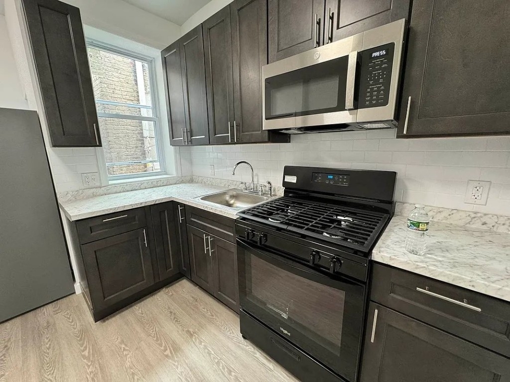 1024 Coney Island Avenue - Photo 6