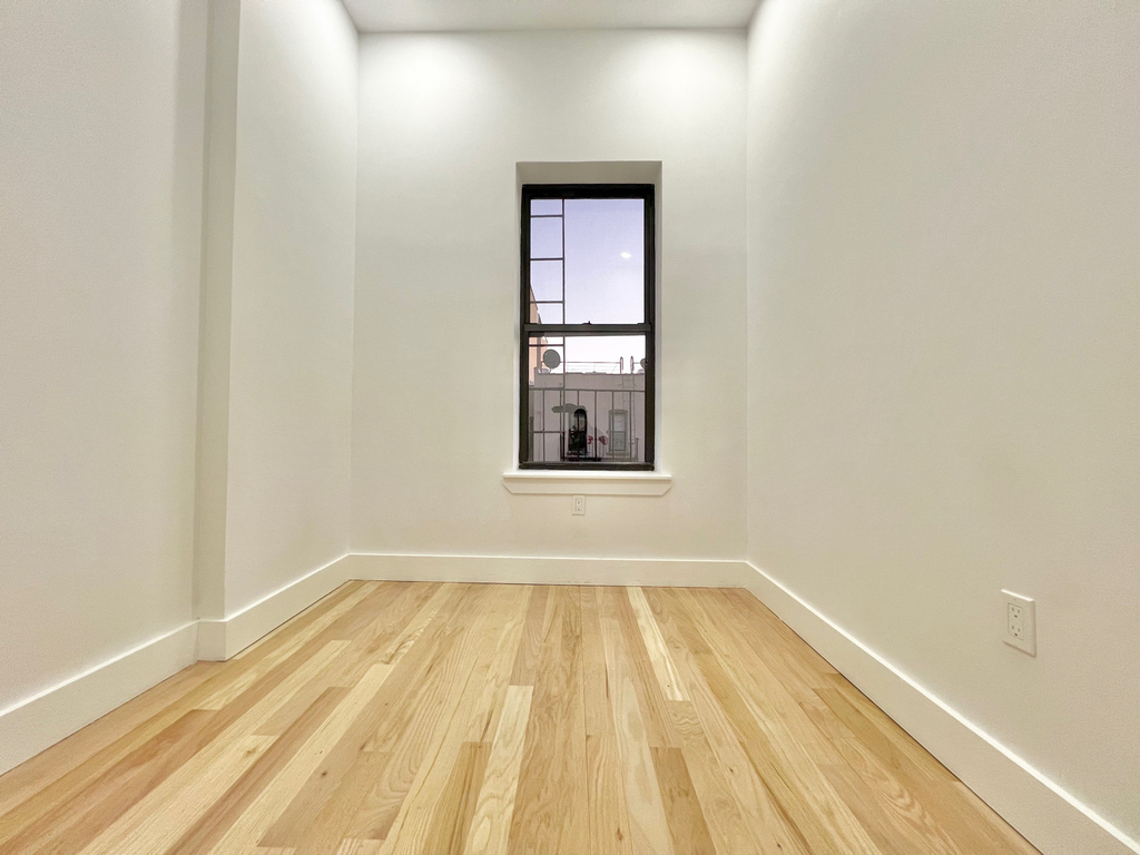 1332 Sterling Place - Photo 2