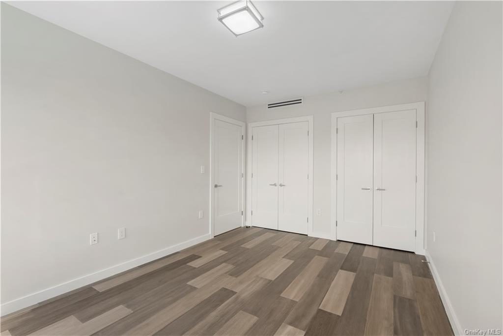 112 Seaman Avenue - Photo 2