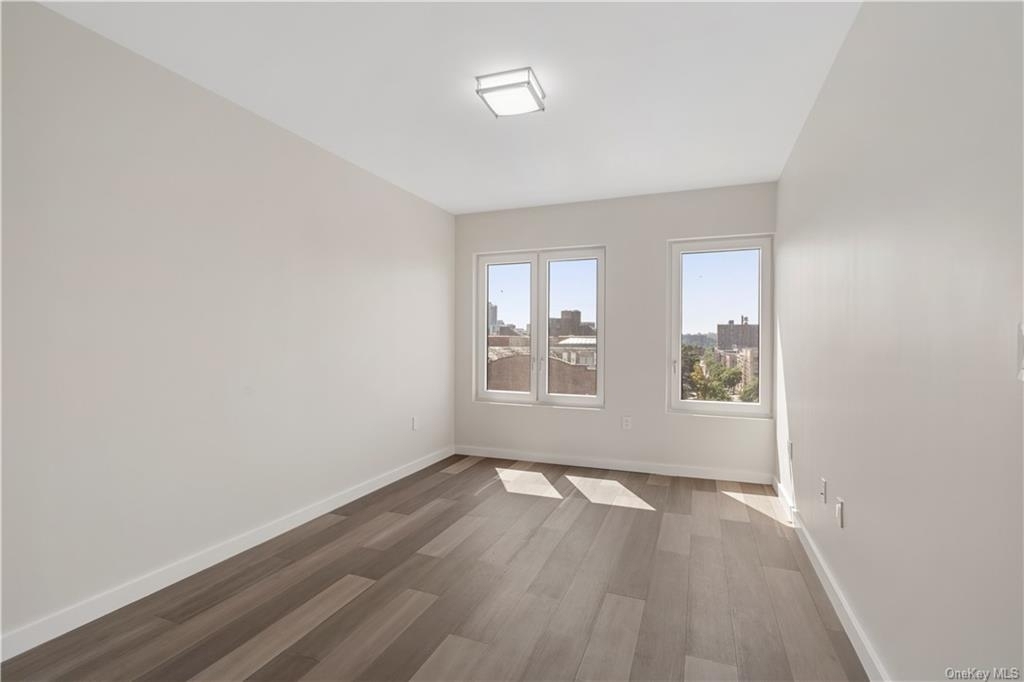 112 Seaman Avenue - Photo 3