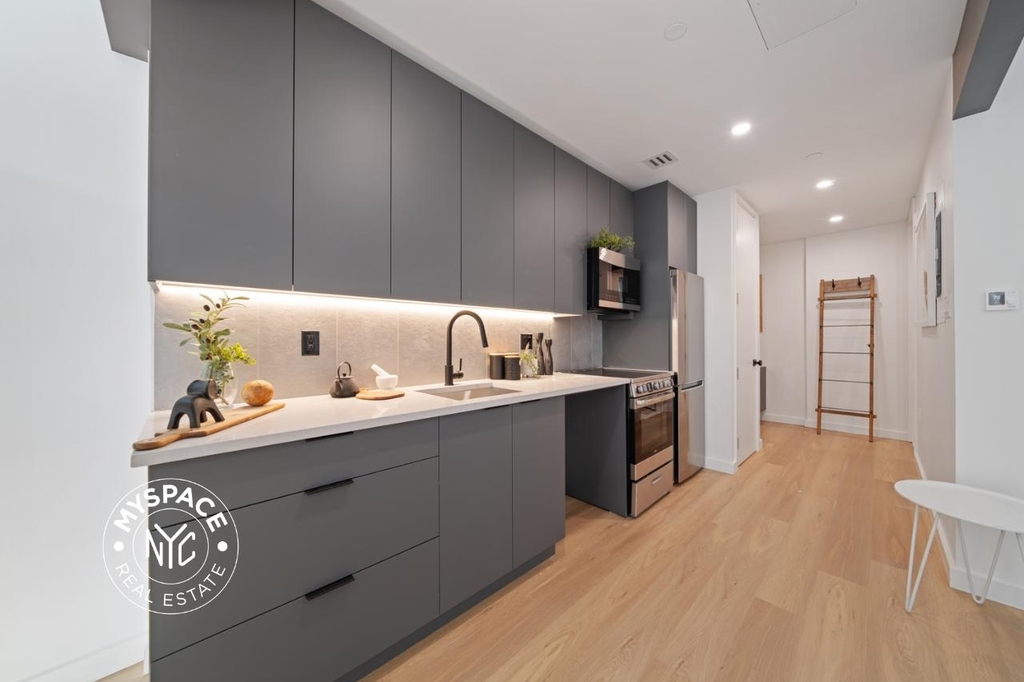 931 Carroll Street - Photo 3