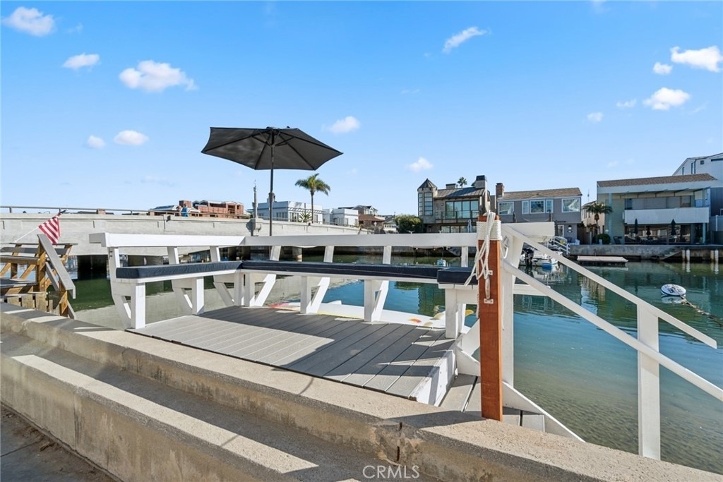 125 Grand Canal - Photo 2