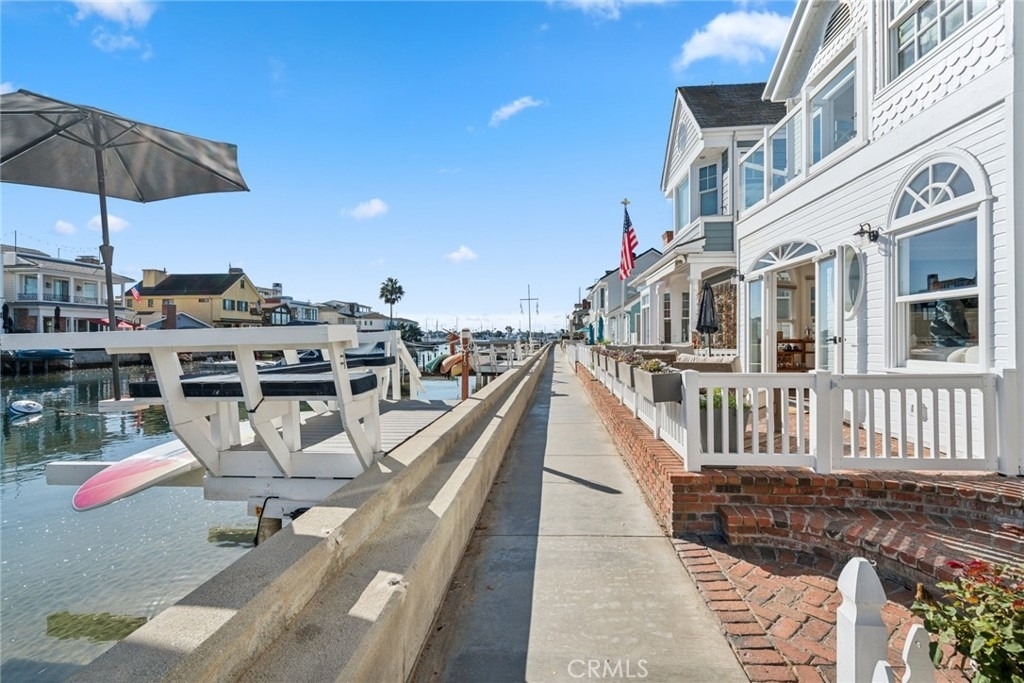 125 Grand Canal - Photo 36