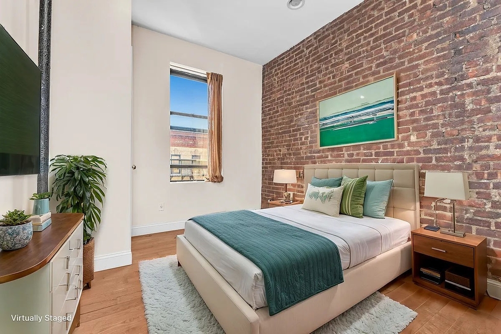 537 W 158th St - Photo 3