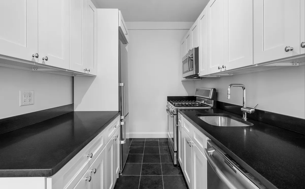 12 East 86th Street - Photo 2
