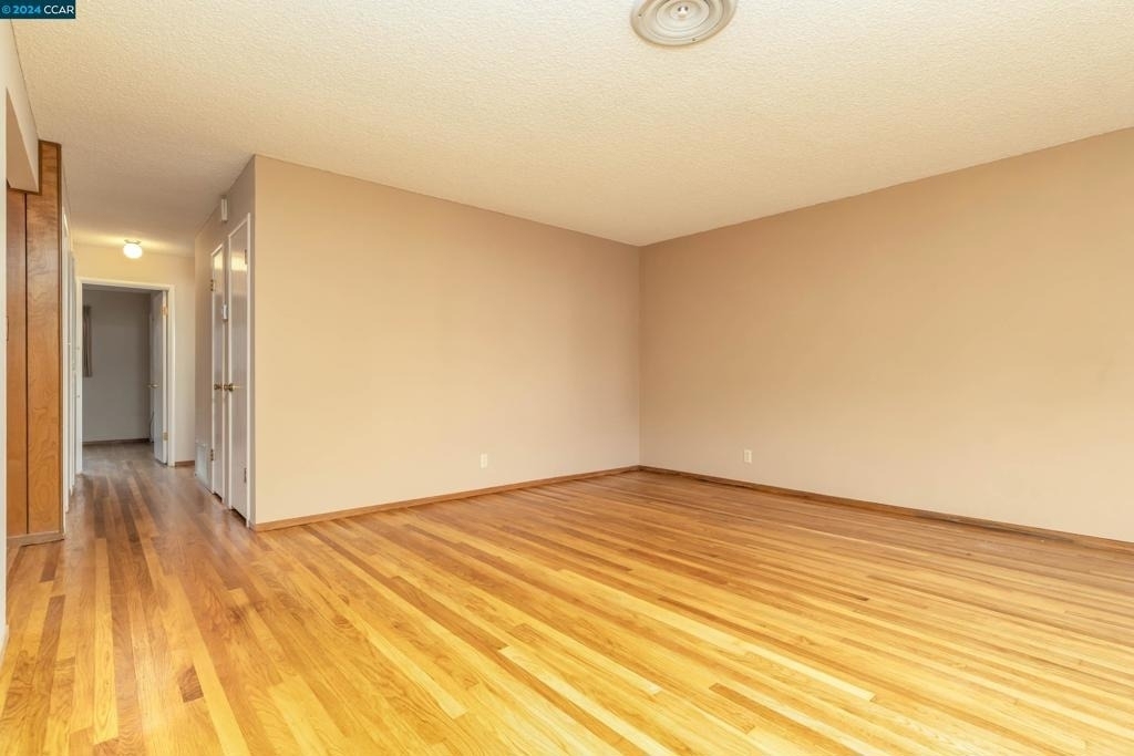 2315 Hoytt Ct - Photo 5