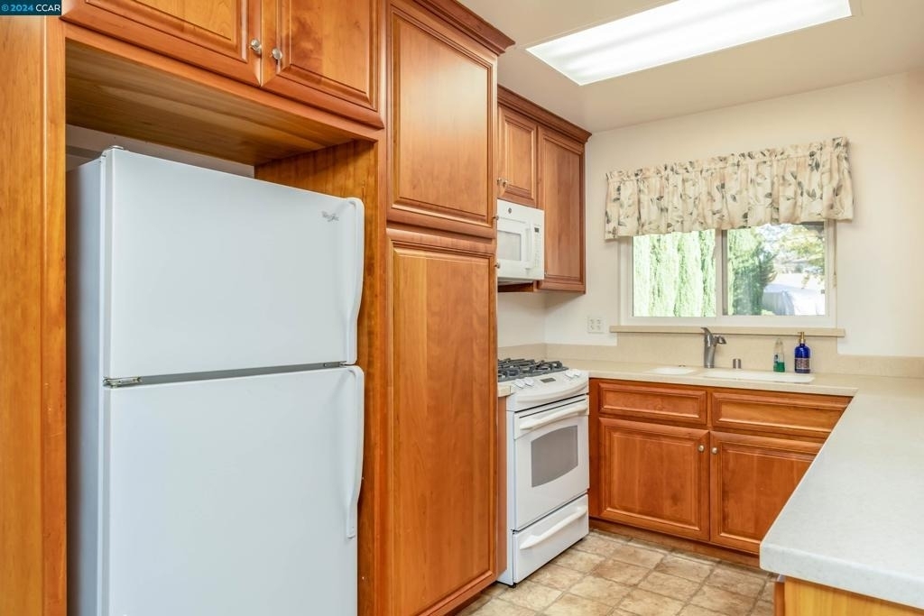2315 Hoytt Ct - Photo 10