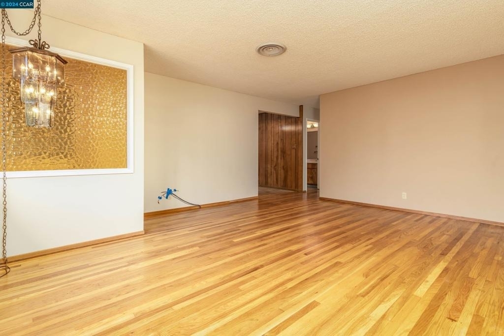 2315 Hoytt Ct - Photo 6