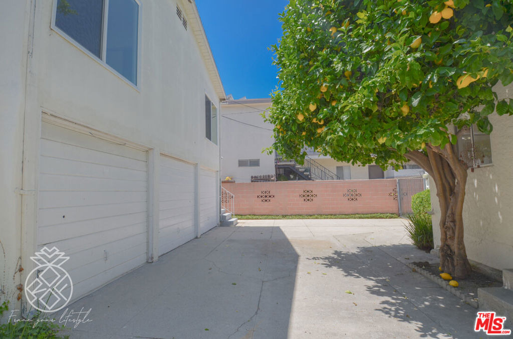 1845 Midvale Avenue - Photo 29
