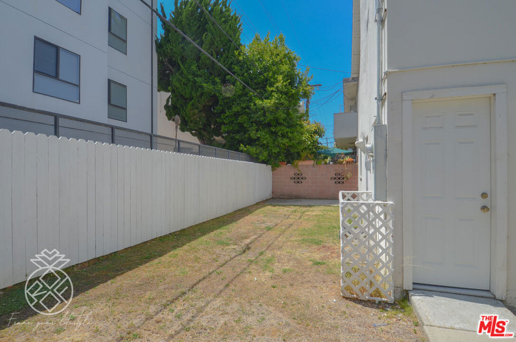 1845 Midvale Avenue - Photo 31