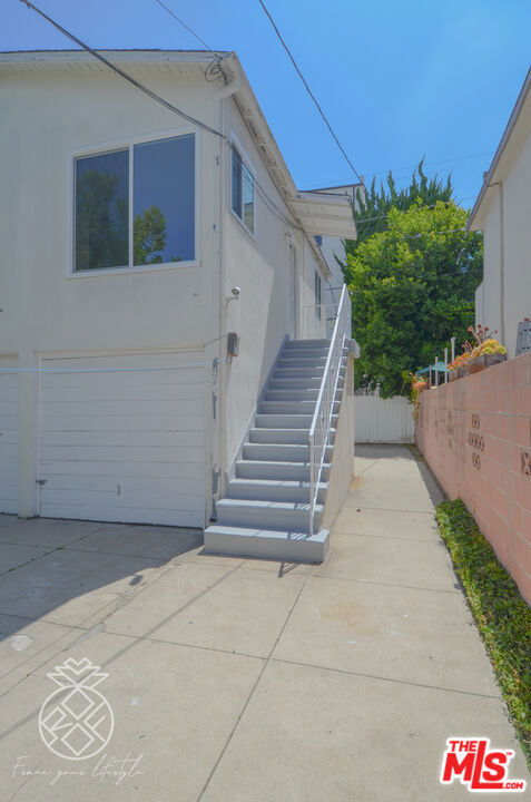 1845 Midvale Avenue - Photo 44