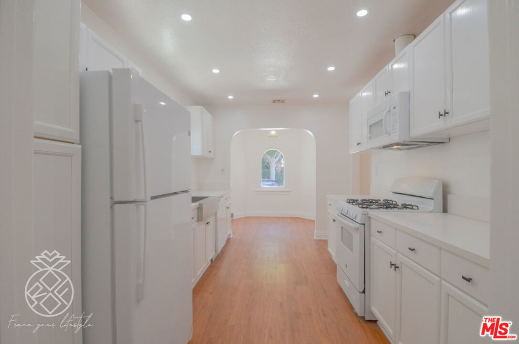 1845 Midvale Avenue - Photo 33