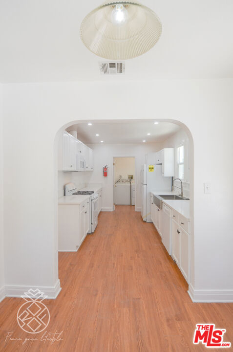 1845 Midvale Avenue - Photo 37