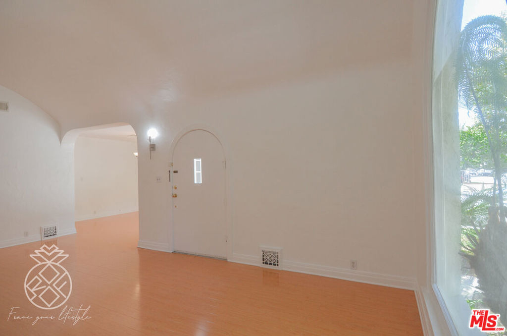 1845 Midvale Avenue - Photo 12