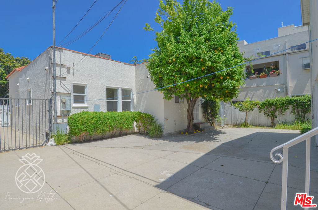 1845 Midvale Avenue - Photo 28