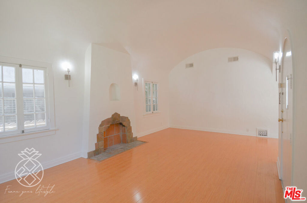 1845 Midvale Avenue - Photo 10