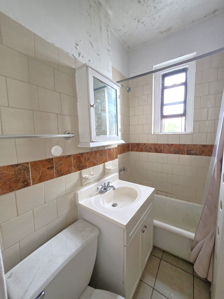 21-77 33rd Street - Photo 13