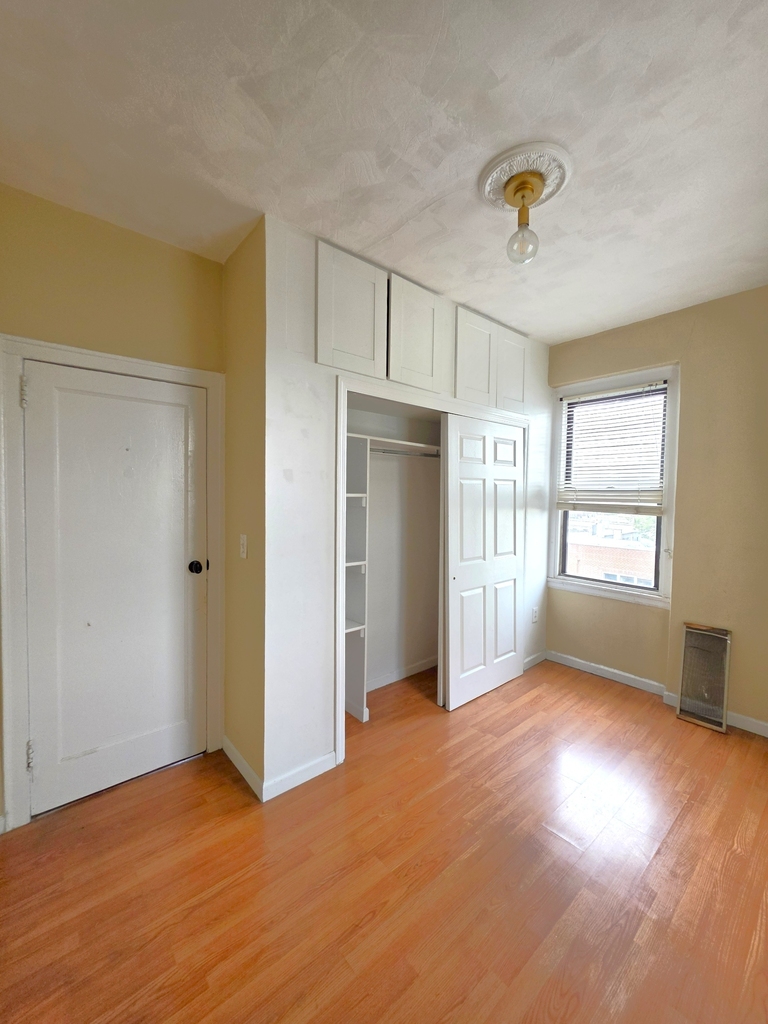 21-77 33rd Street - Photo 7