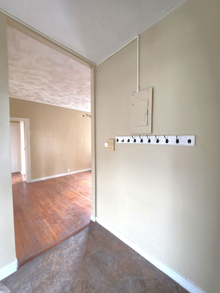 21-77 33rd Street - Photo 5