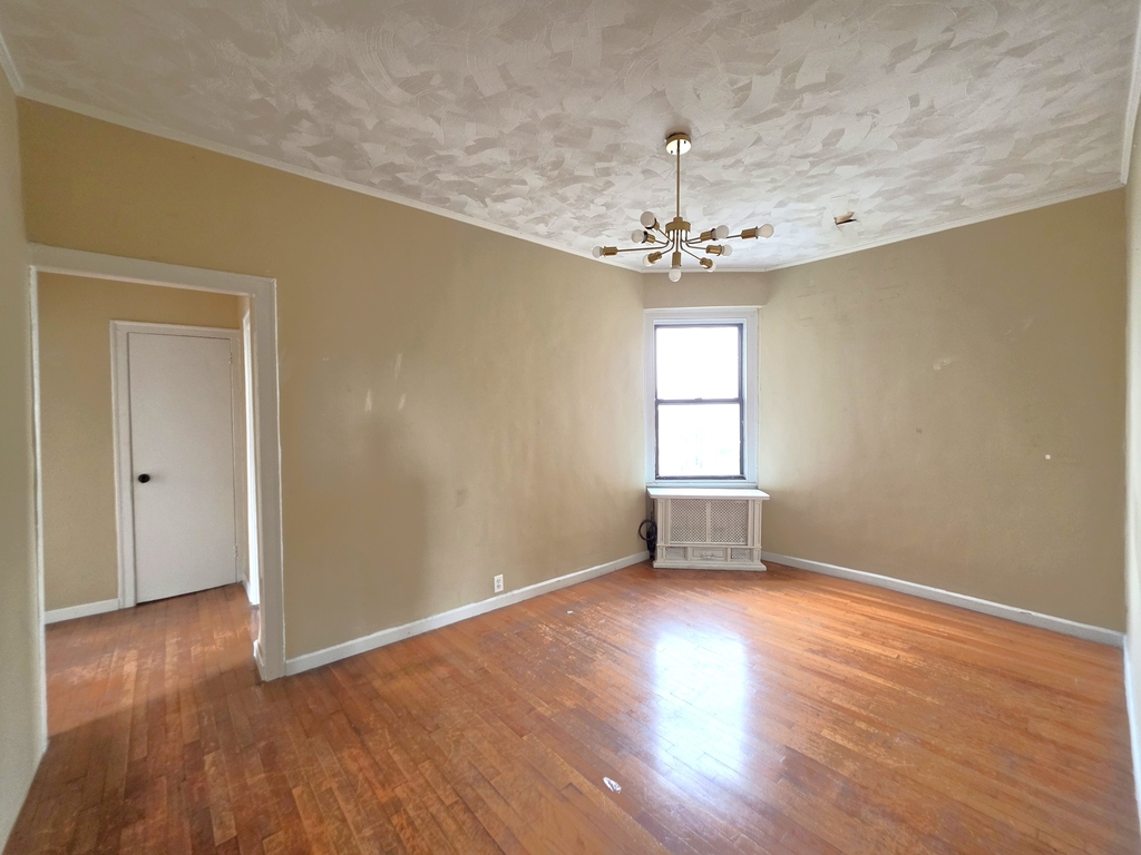 21-77 33rd Street - Photo 4