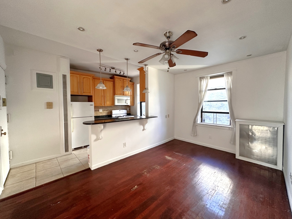 21-15 33rd Street - Photo 2