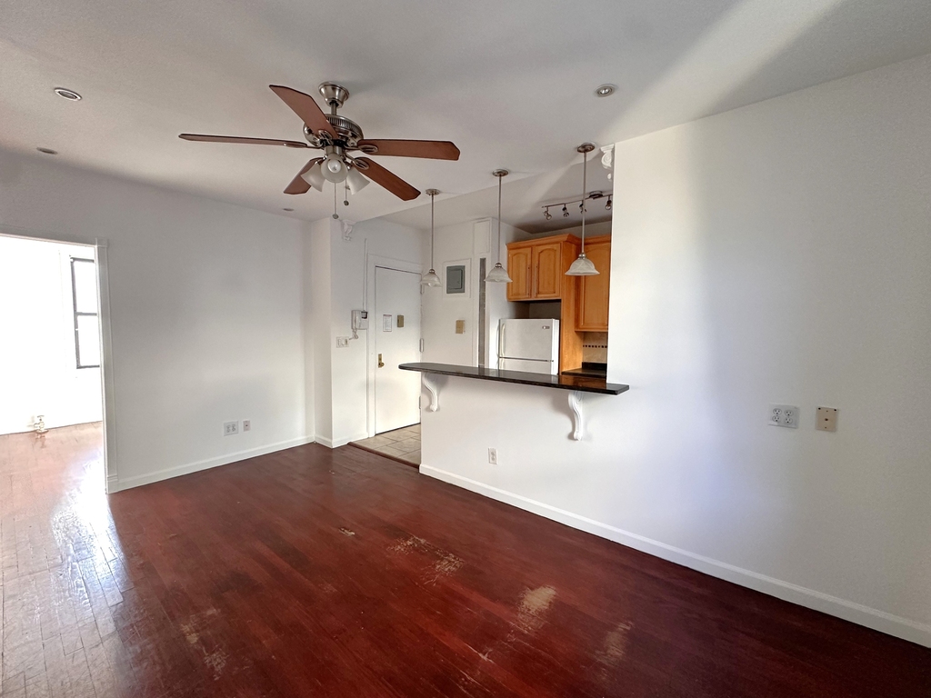 21-15 33rd Street - Photo 3