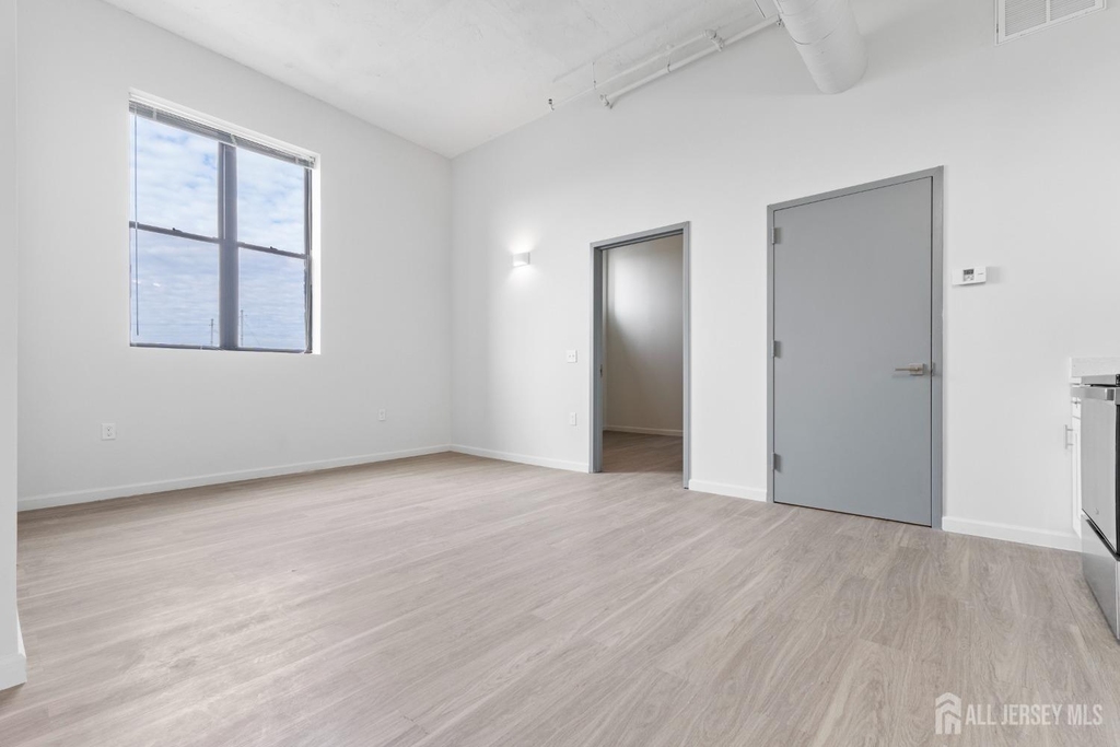 226 New Brunswick Avenue - Photo 8