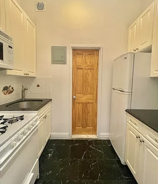 536 East 89th Street - Photo 3