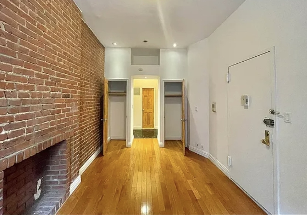 536 East 89th Street - Photo 2