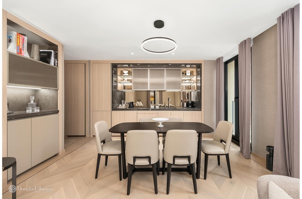 685 Fifth Ave - Photo 2