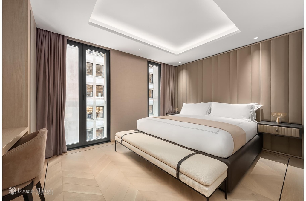685 Fifth Ave - Photo 4
