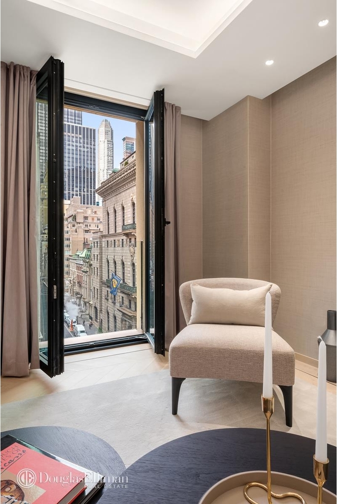 685 Fifth Ave - Photo 8