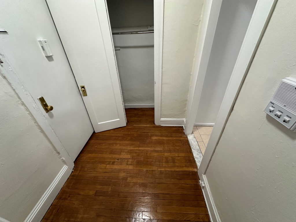 1544 Gillespie Avenue - Photo 5