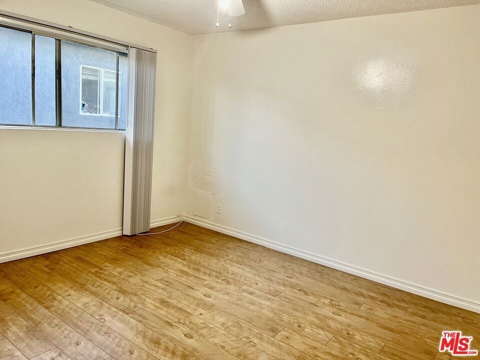 4702 W 17th Street - Photo 5