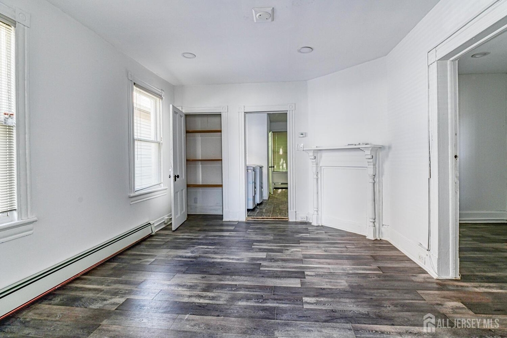 212 Easton Avenue - Photo 7