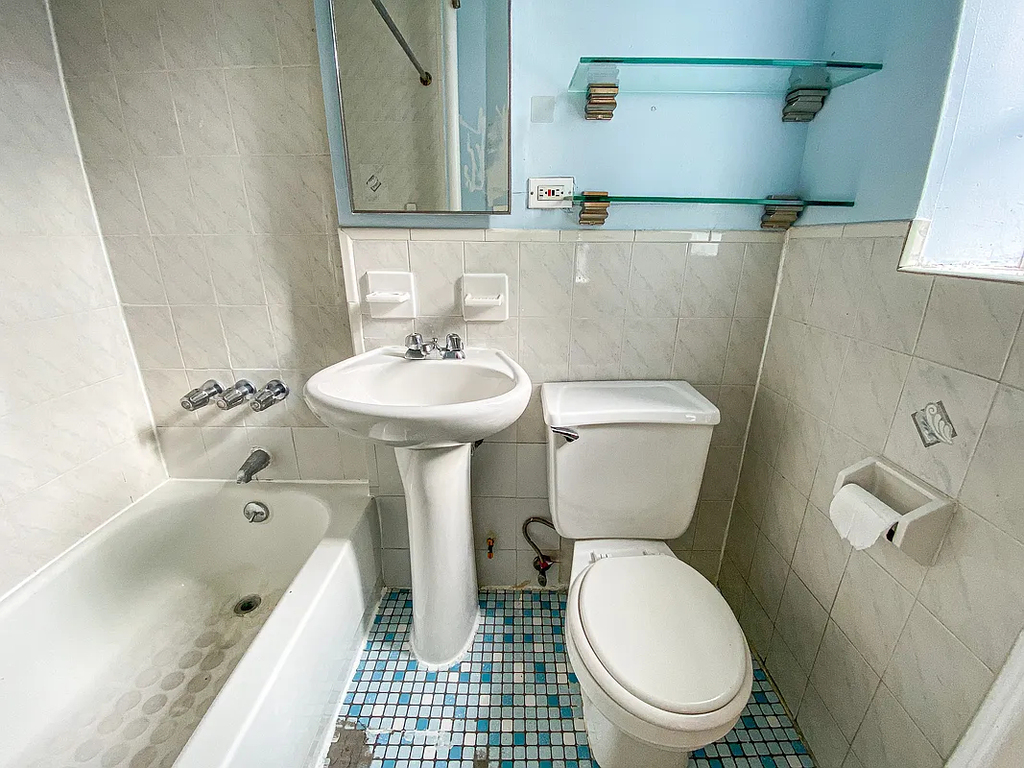2242 1st Avenue - Photo 2