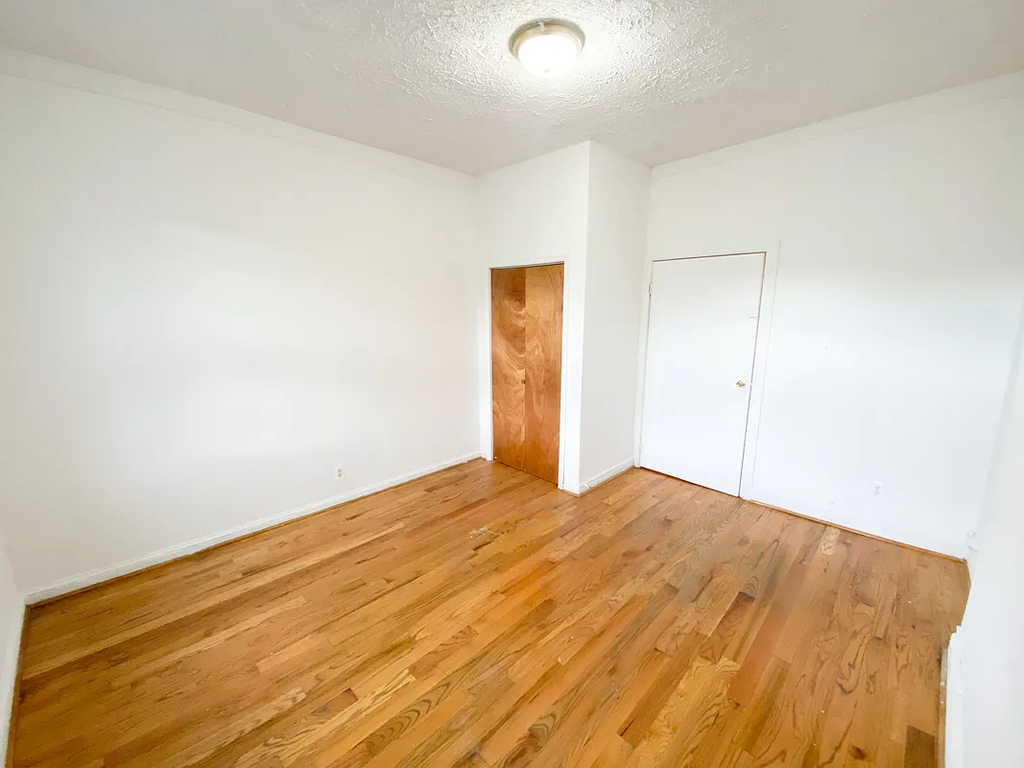 2242 1st Avenue - Photo 4