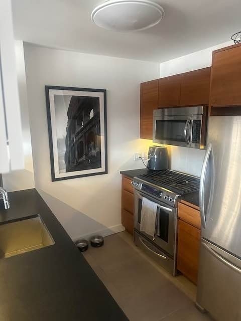 550 West 45th Street - Photo 3