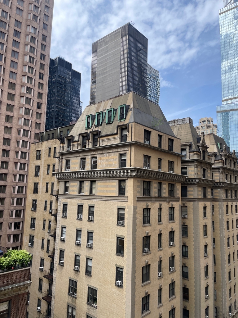 W 55th Street - Photo 2
