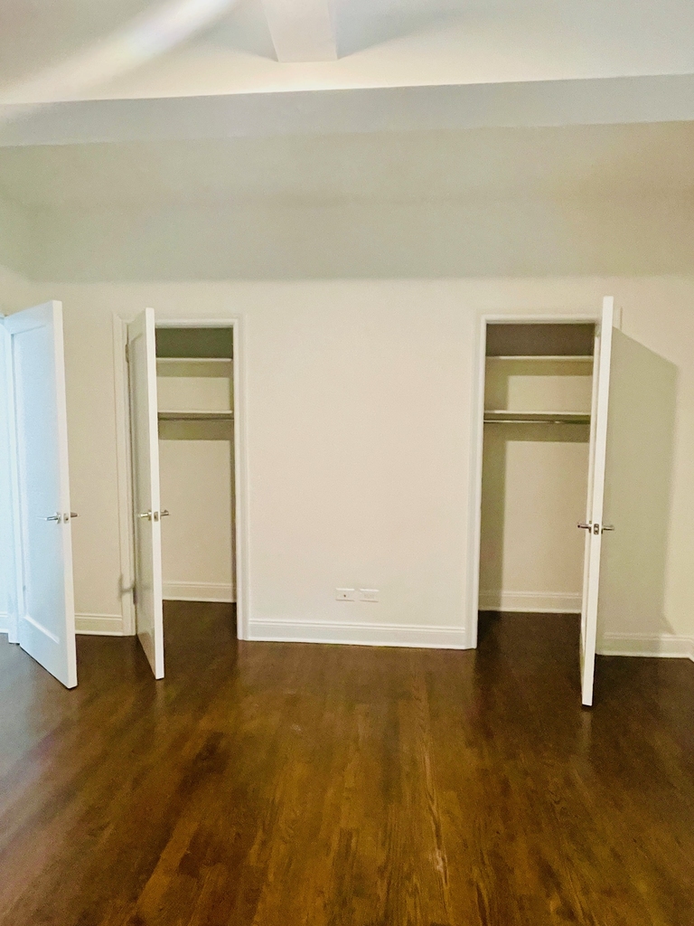 West 55th Street - Photo 6