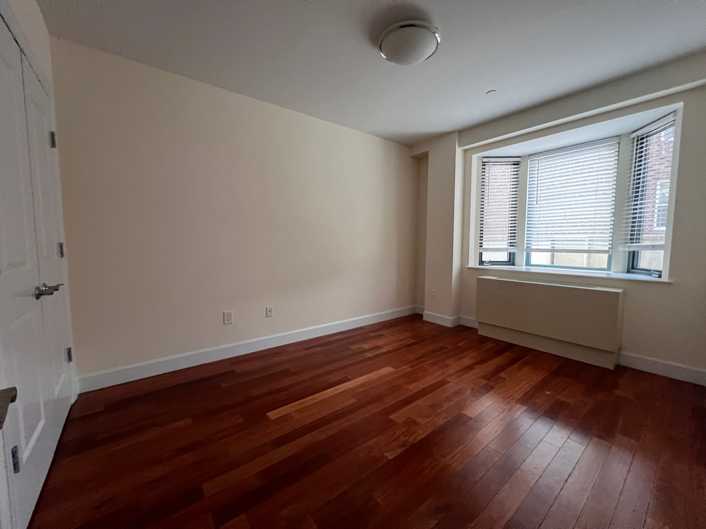 83-30 Kew Gardens Road - Photo 7