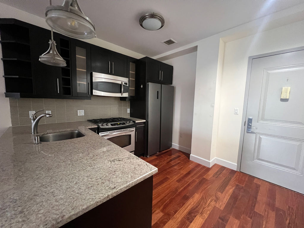 83-30 Kew Gardens Road - Photo 3