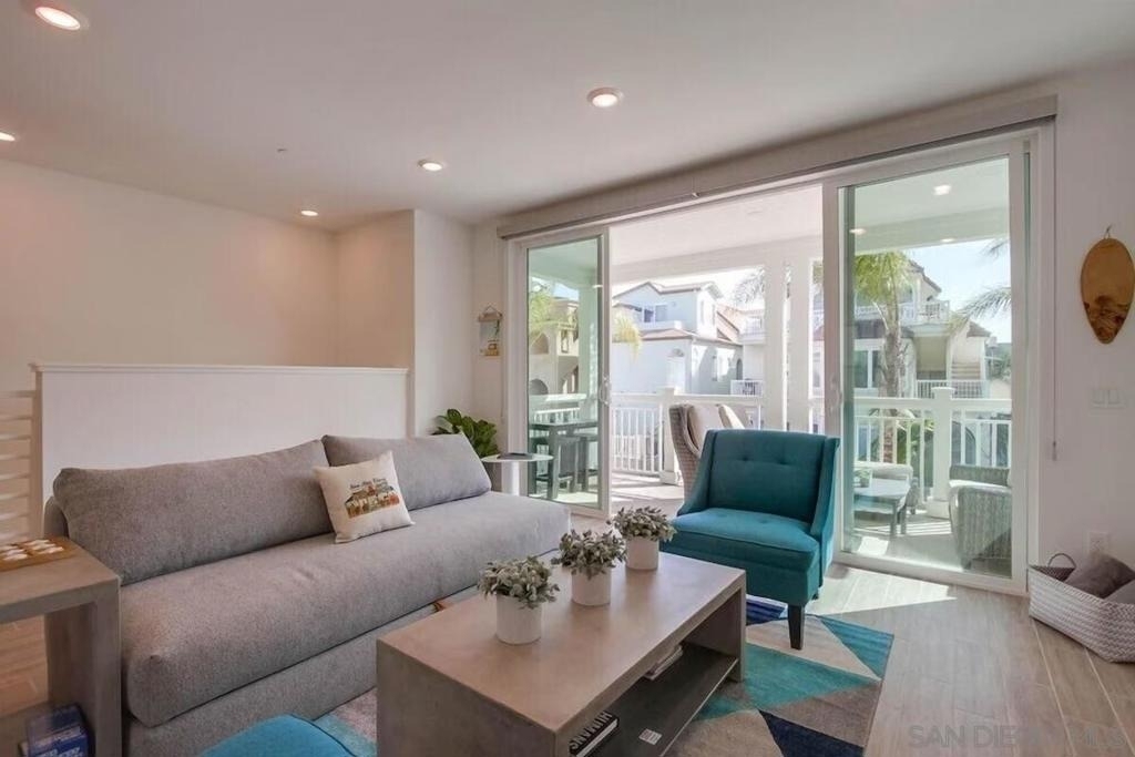 834 Santa Barbara Pl - Photo 4